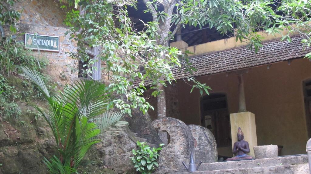 The Kandy Samadhicentre Narampanawa Eksteriør billede